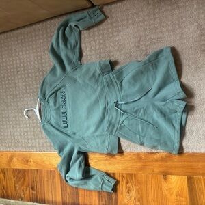 Lululemon Green Sweatshirt (M/L) and scuba Shorts (size 6) set
